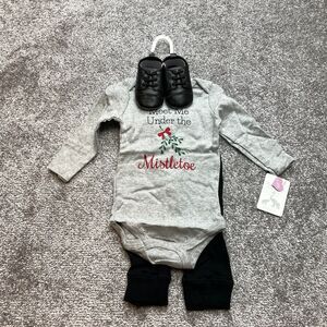 Little Treasure Unisex Baby Cotton Bodysuit, Pant and Shoe Set, Mistletoe, 3-16M
